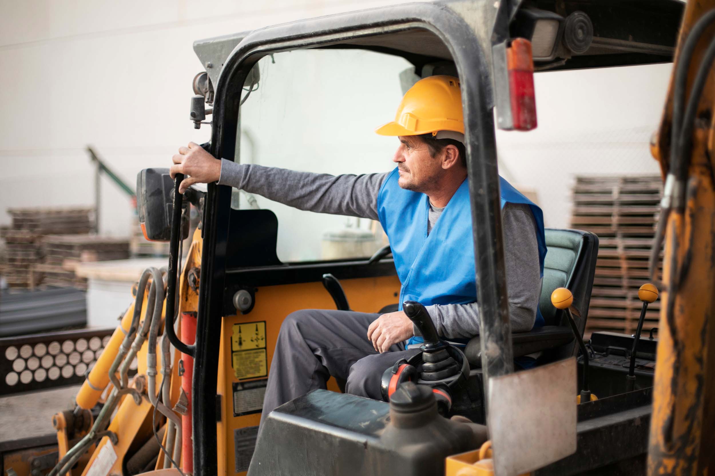 Master Forklift Skills with Result Training UK – Your Path to Certification and Safety!