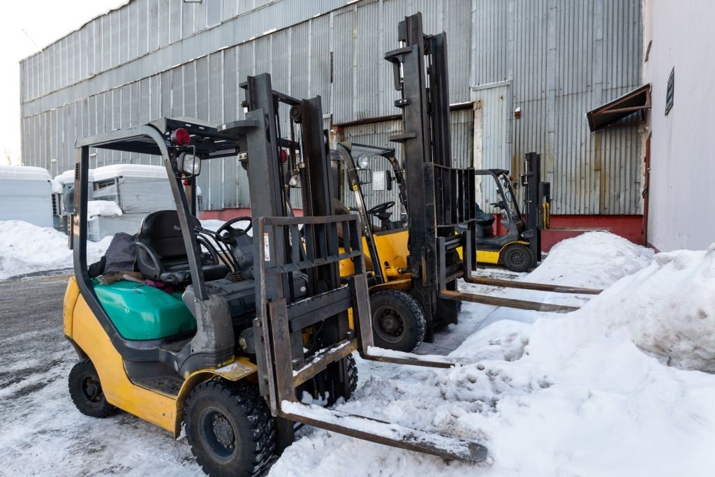 Training in Winter Months: Why Now Is the Ideal Time to Get Your Forklift Licence in Peterborough Before Peak Logistics Season
