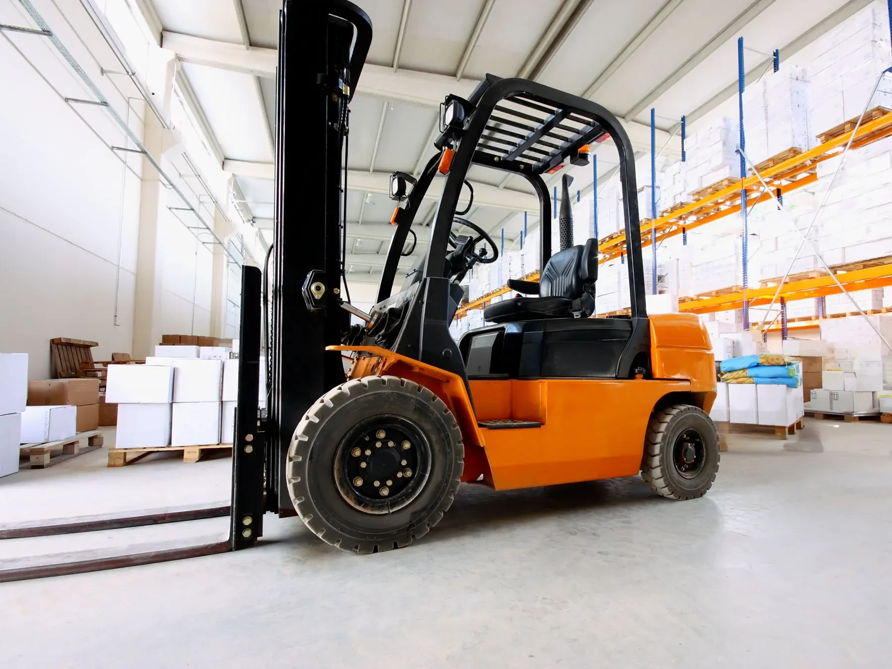 On-Site vs. Off-Site Forklift Training